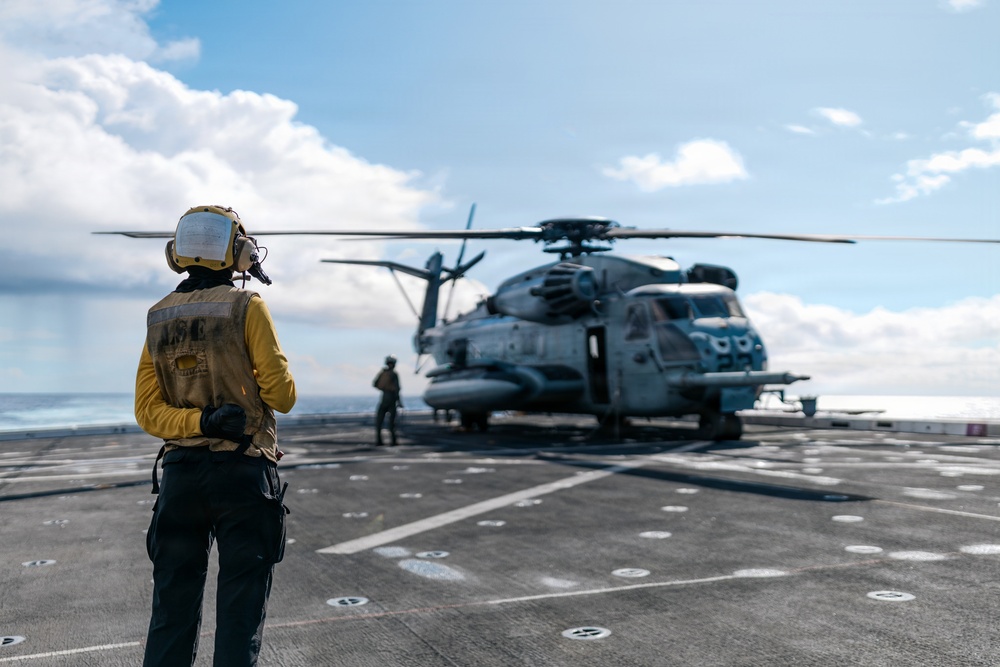 11th MEU Marines, Sailors conduct flight deck operations aboard USS Portland