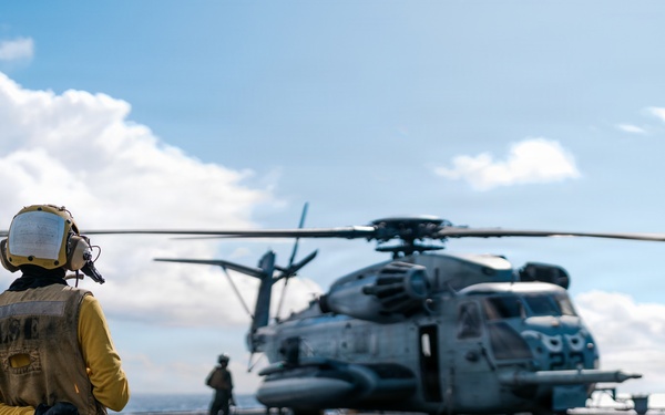 11th MEU Marines, Sailors conduct flight deck operations aboard USS Portland