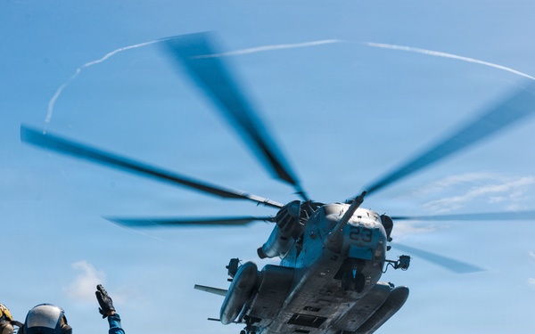 11th MEU Marines, Sailors conduct flight deck operations aboard USS Portland