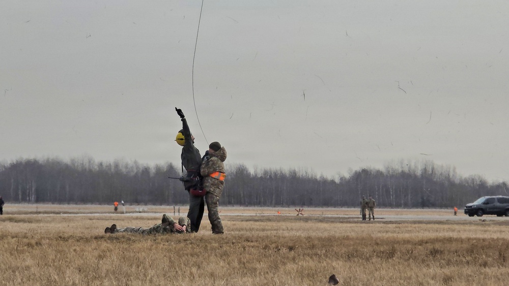 Lithuanian Forces SAR demonstration at Runway Run ‘26