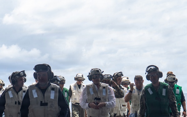 Panamanians Visit USS Nimitz