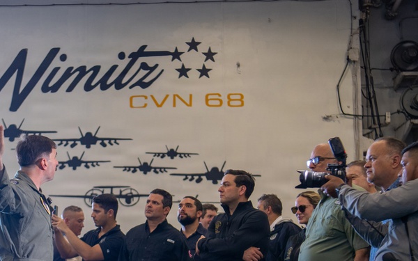 Panamanian Distinguished Visitors Visit USS Nimitz