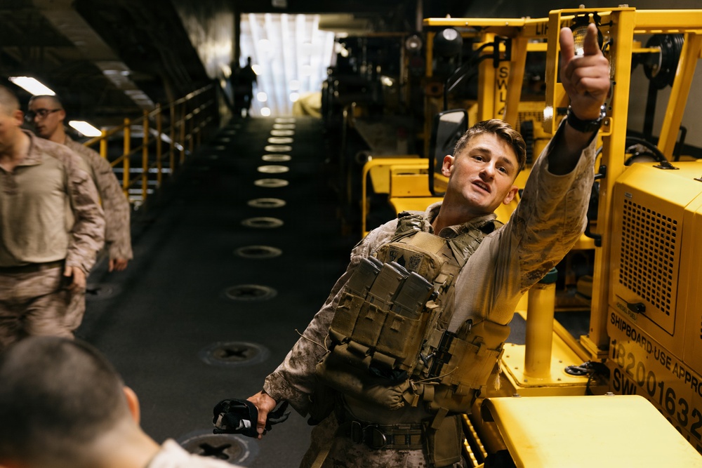 11th MEU Marines Conduct Lance Corporal Leadership and Ethics Seminar Culminating PT Aboard USS Boxer