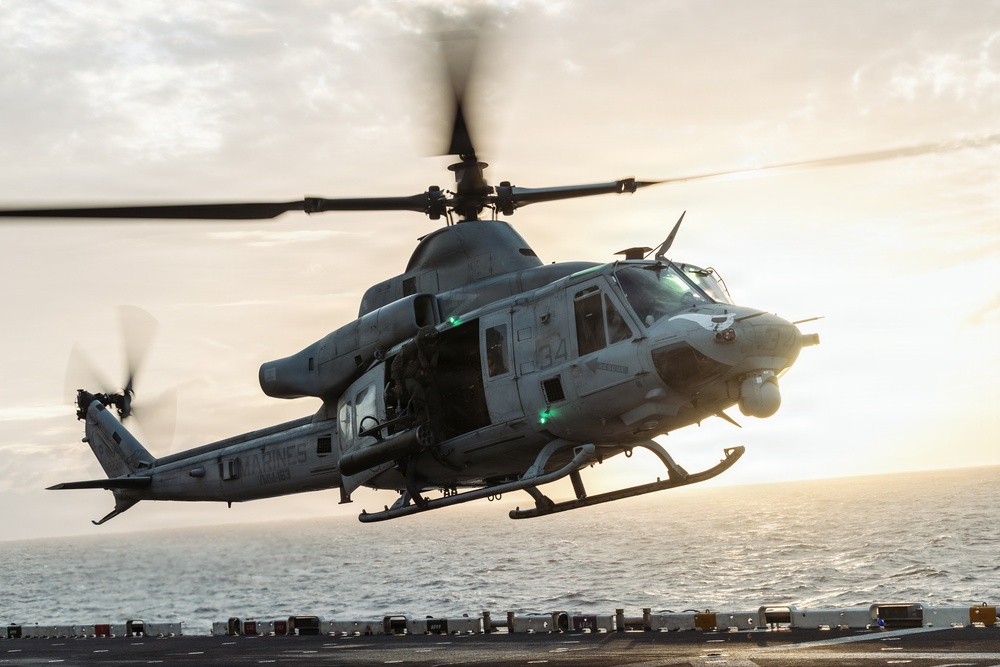 11th MEU Marines, Sailors Conduct Deck Landing Qualifications Aboard USS Boxer