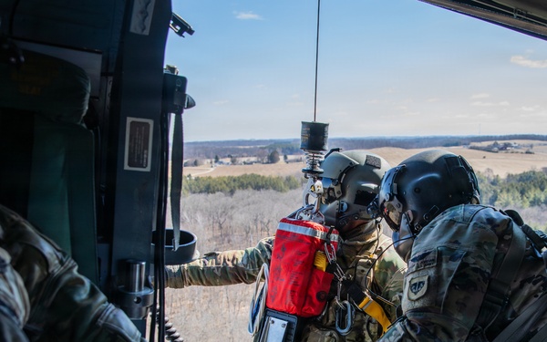 Wisconsin Army National Guard Conducts Hoist Training
