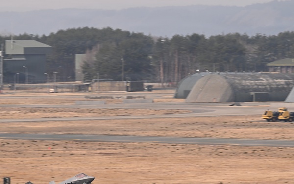 F-35A Lightning IIs arrive at Misawa Air Base