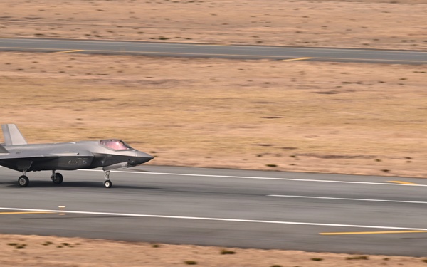 F-35A Lightning IIs arrive at Misawa Air Base