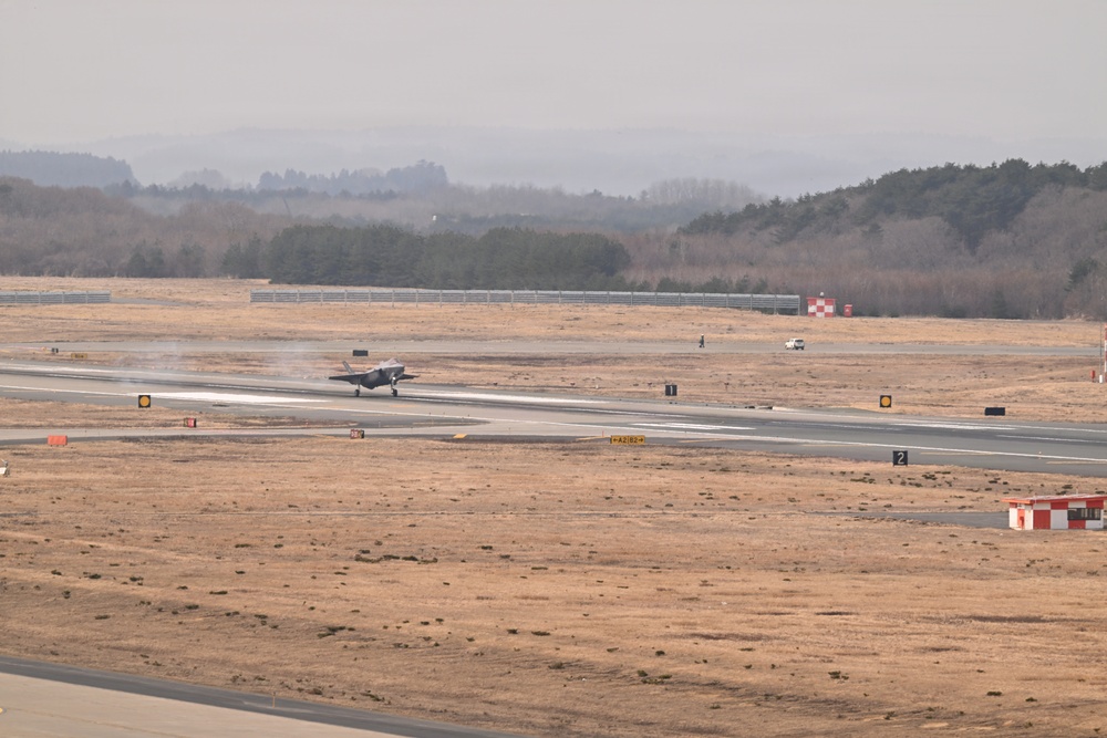 F-35A Lightning IIs arrive at Misawa Air Base