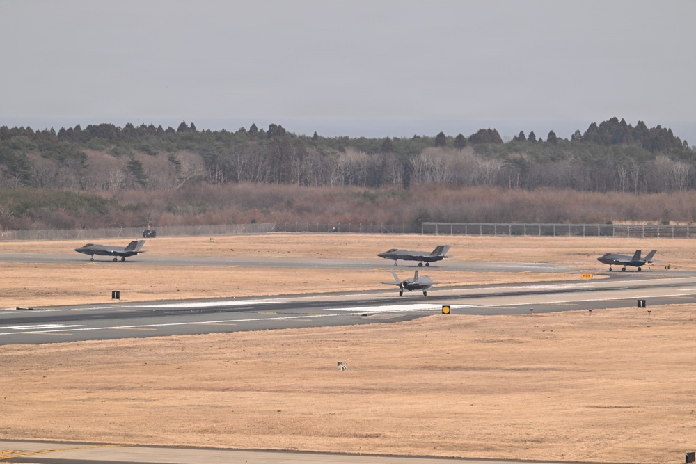 F-35A Lightning IIs arrive at Misawa Air Base