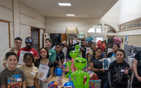 MAG-36 Marines visit local community center