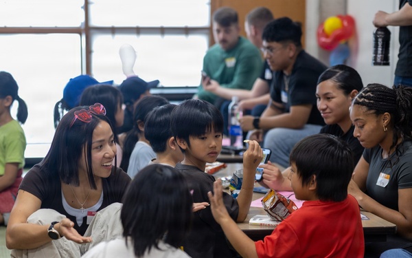 MAG-36 Marines visit local community center