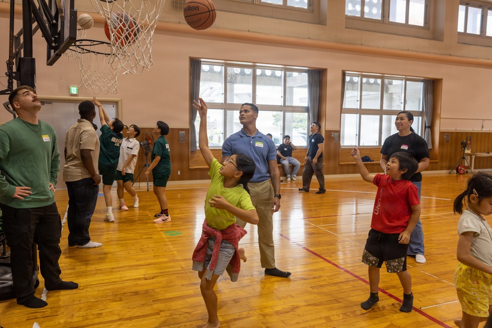 MAG-36 Marines visit local community center