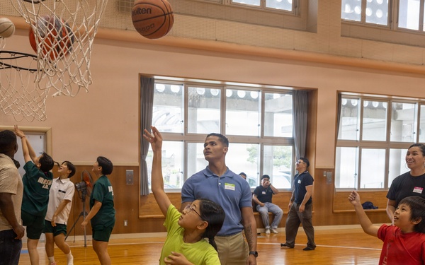 MAG-36 Marines visit local community center