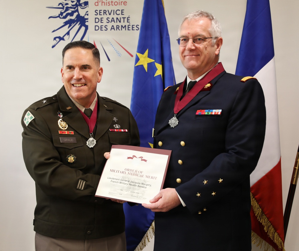 Order of Military Medical Merit (O2M3) presented to Surgeon General of the French Armed Forces