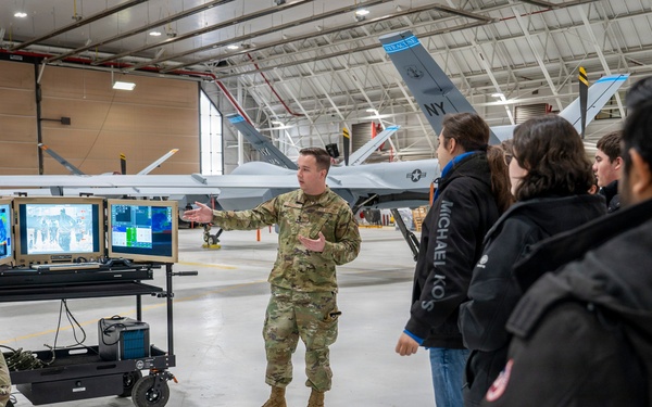 Local BOCES Students Tour Hancock Field Air National Guard Base