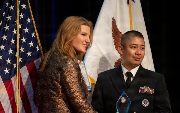 Program management professionals recognized for fulfilling military medical readiness mission through IT innovation