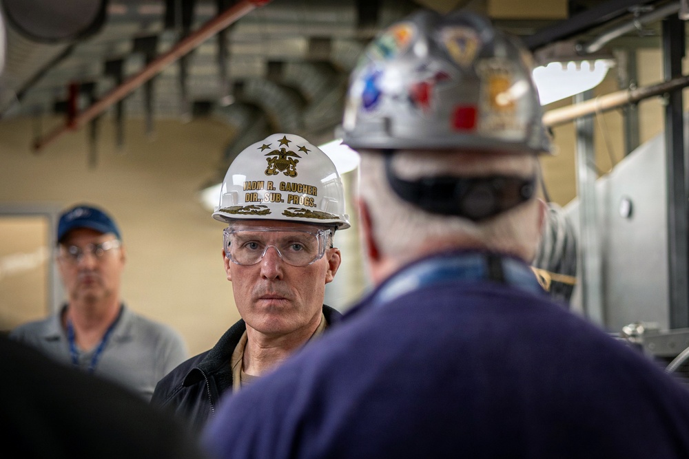 Portsmouth Naval Shipyard Hosts Vice Admiral Gaucher