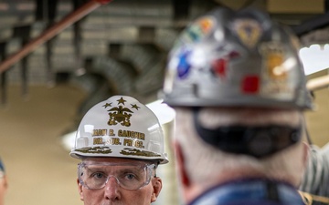 Portsmouth Naval Shipyard Hosts Vice Admiral Gaucher