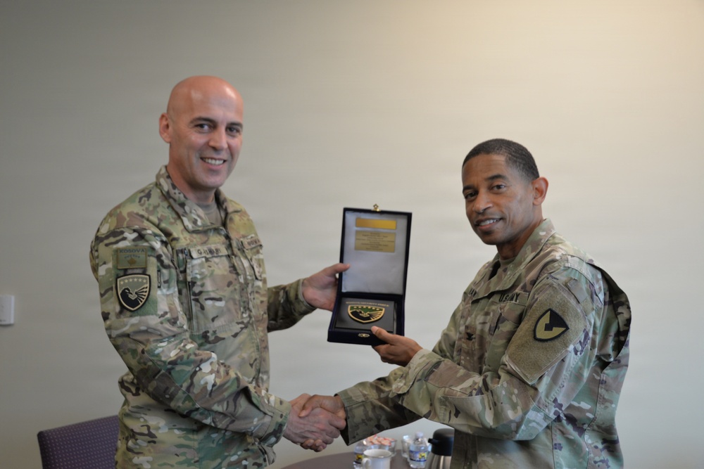 Kosovo Army visits USASAC