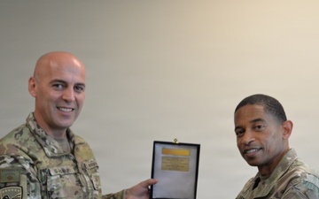 Kosovo Army visits USASAC