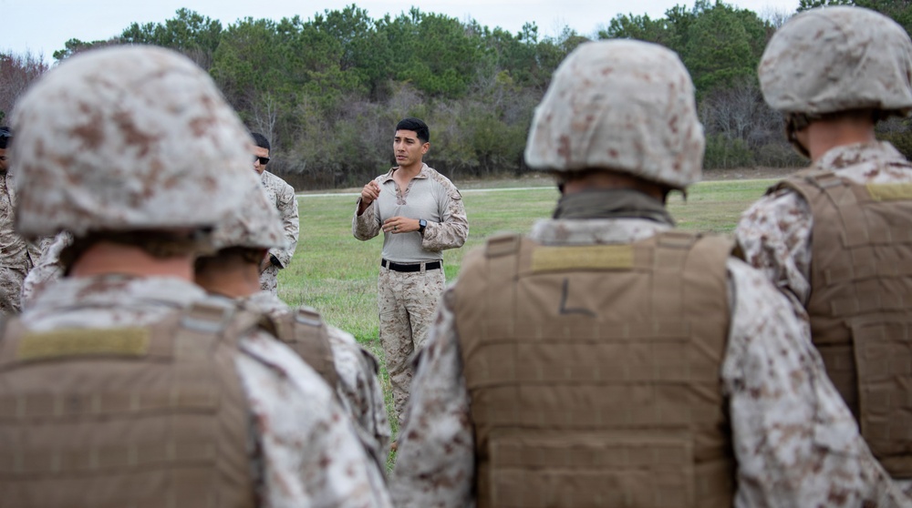 Marines with Logistics Operations School conduct Helicopter Support Team training