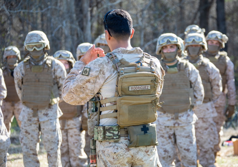 Marines with Logistics Operations School conduct Helicopter Support Team training