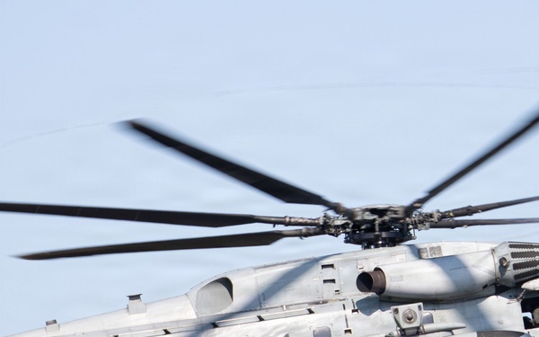Marines with Logistics Operations School conduct Helicopter Support Team training
