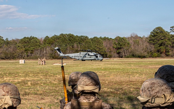 Marines with Logistics Operations School conduct Helicopter Support Team training