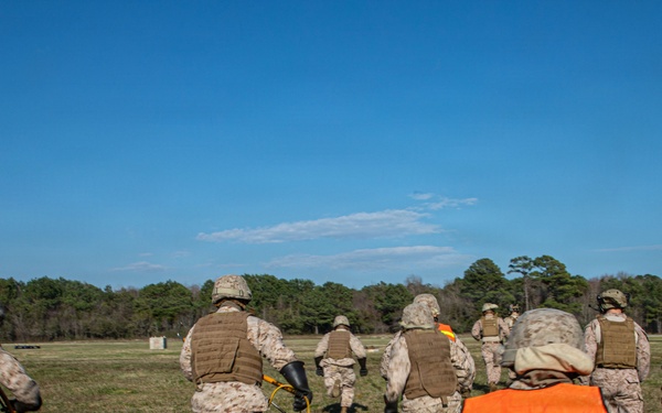 Marines with Logistics Operations School conduct Helicopter Support Team training
