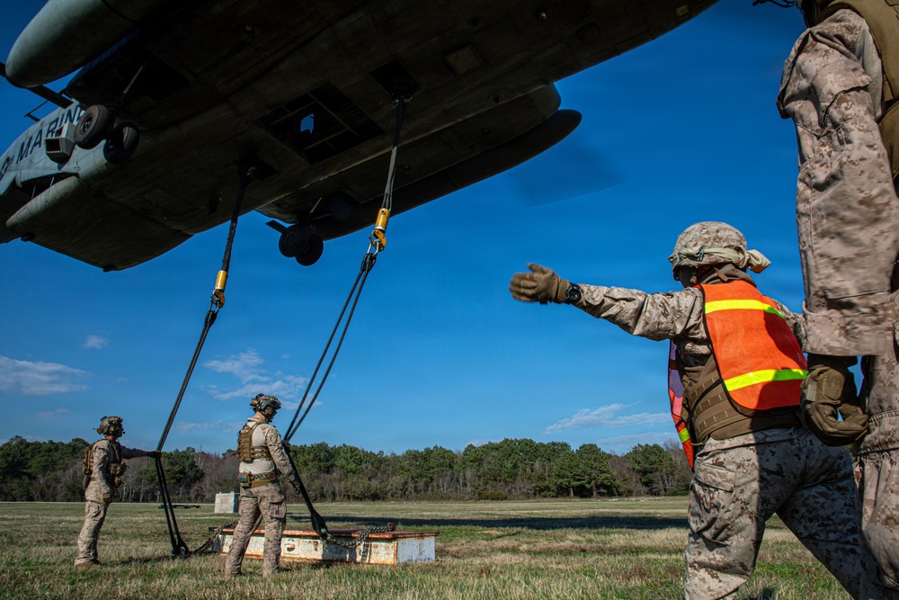 Marines with Logistics Operations School conduct Helicopter Support Team training