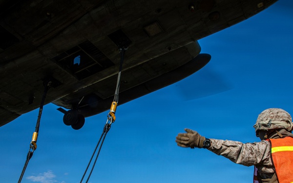 Marines with Logistics Operations School conduct Helicopter Support Team training