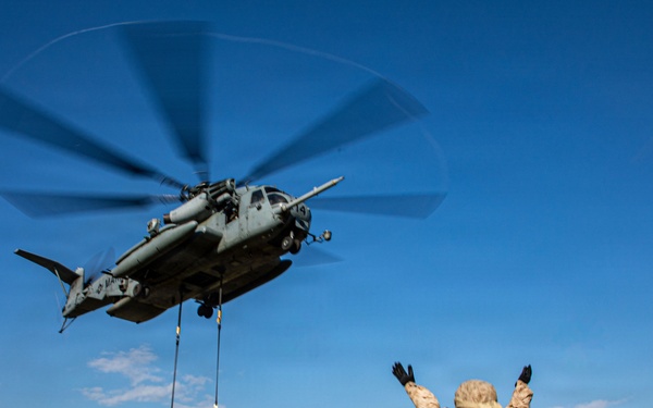 Marines with Logistics Operations School conduct Helicopter Support Team training