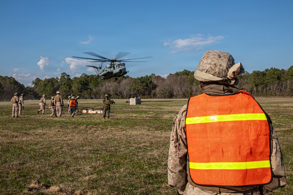 Marines with Logistics Operations School conduct Helicopter Support Team training