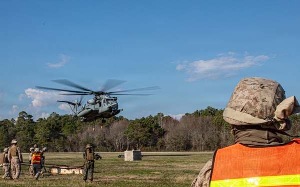 Marines with Logistics Operations School conduct Helicopter Support Team training