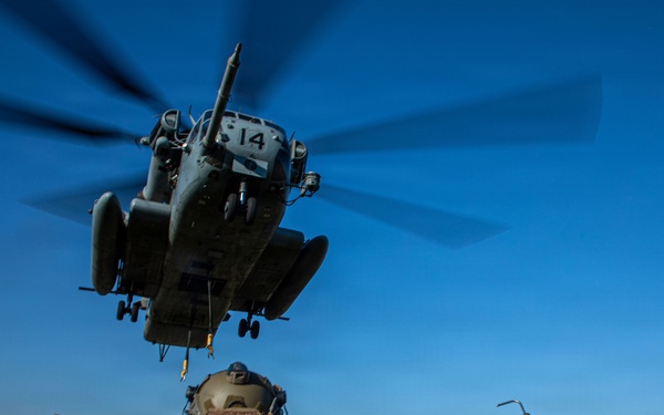 Marines with Logistics Operations School conduct Helicopter Support Team training