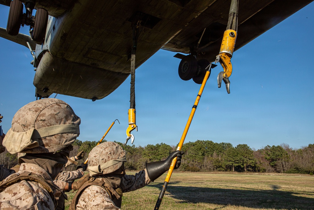 Marines with Logistics Operations School conduct Helicopter Support Team training