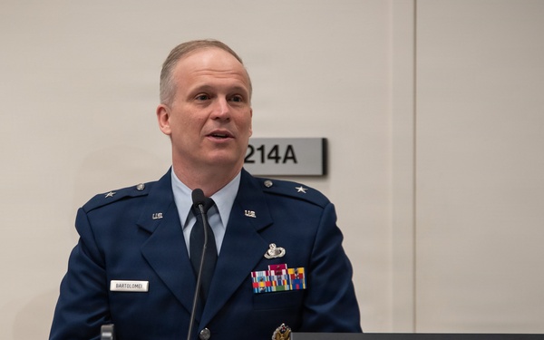 AFRL’s 711th Human Performance Wing welcomes new commander during change of command ceremony