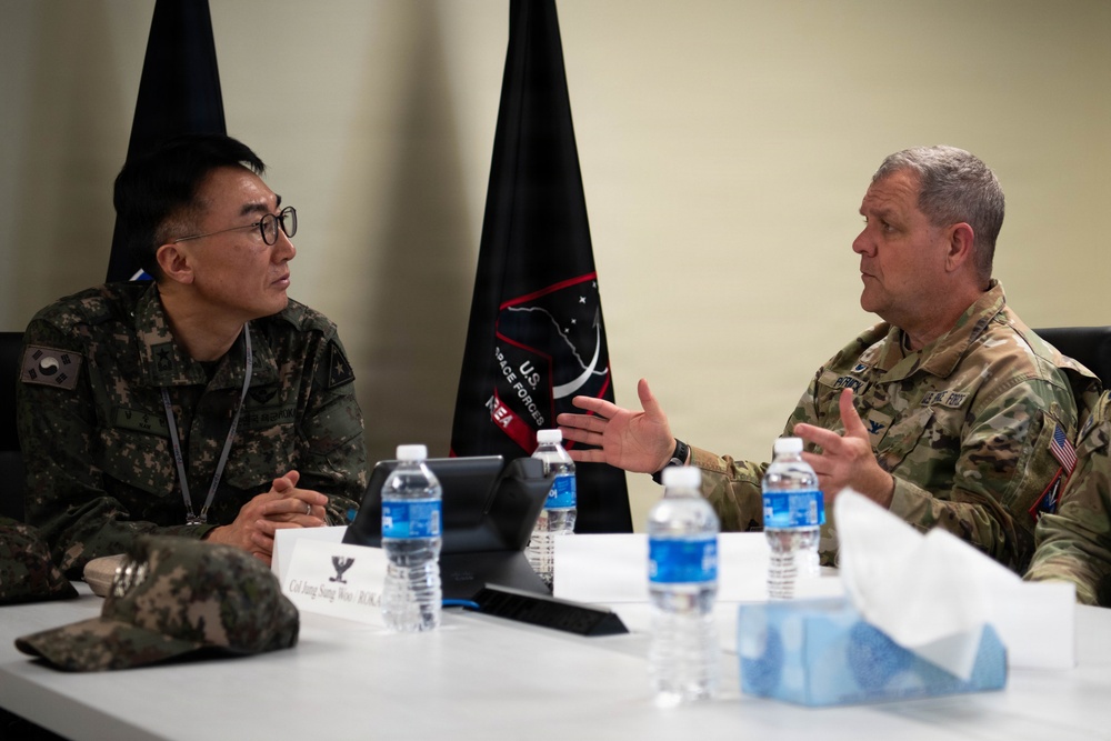 Deputy director of the Republic of Korea Army headquarters policy office visits U.S. Space Forces – Korea
