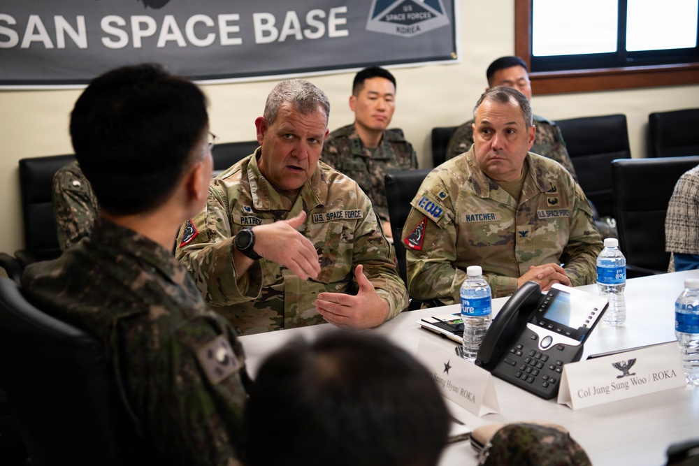 Deputy director of the Republic of Korea Army headquarters policy office visits U.S. Space Forces – Korea