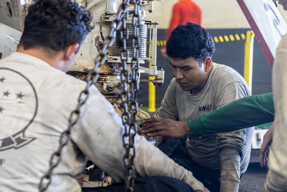 USS Abraham Lincoln (CVN72) Supports Operation Epic Fury