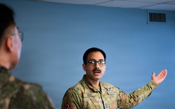 Deputy director of the Republic of Korea Army headquarters policy office visits U.S. Space Forces – Korea