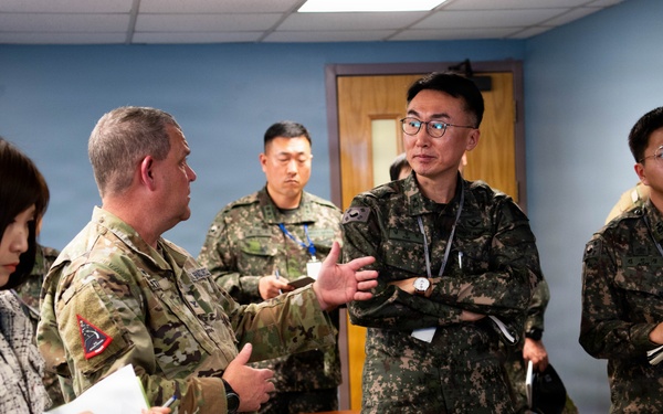 Deputy director of the Republic of Korea Army headquarters policy office visits U.S. Space Forces – Korea