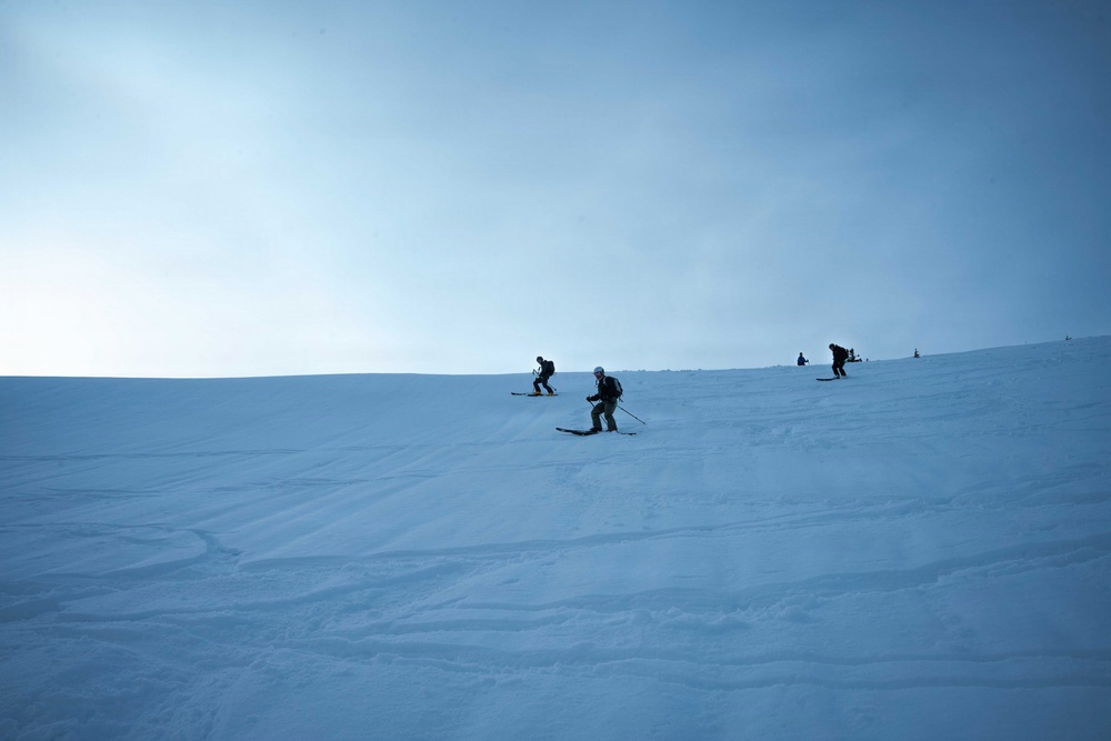 1st Special Forces Group (Airborne) conducts Basic Mountain Operator-Winter course