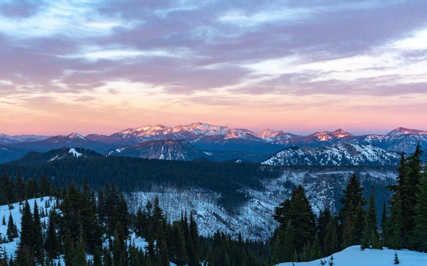 1st Special Forces Group (Airborne) conducts Basic Mountain Operator-Winter course
