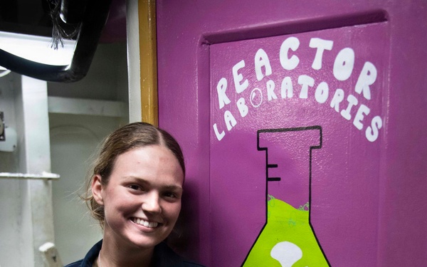 Ike Conducts Planned Incremental Availability maintenance period