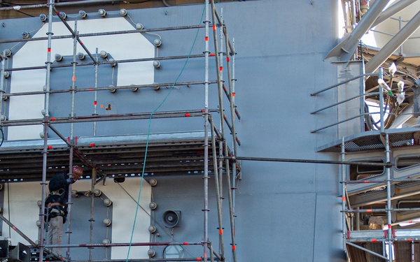 Ronald Reagan Sailors Conduct Maintenance