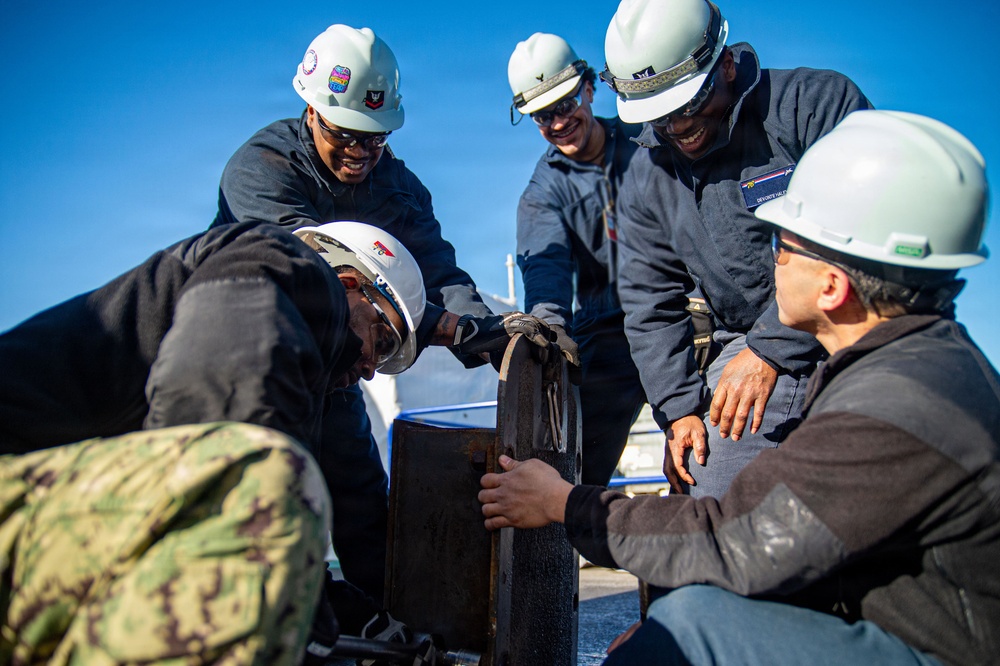 Ronald Reagan Sailors Conduct Maintenance