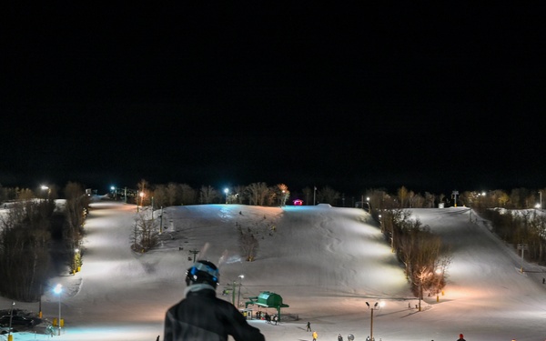 Glow Fest II brightens Winter Night for Bottineau and Minot community