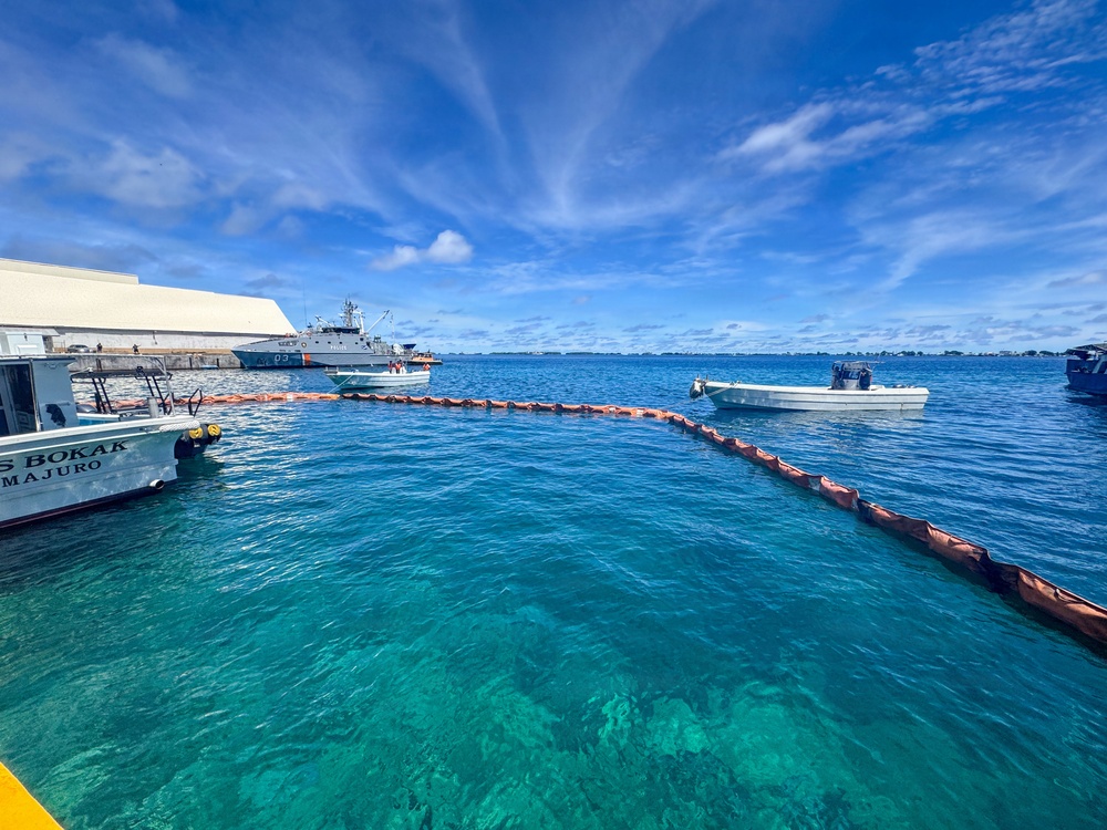 Oil Spill Response Workshop Strengthens RMI's Emergency Preparedness