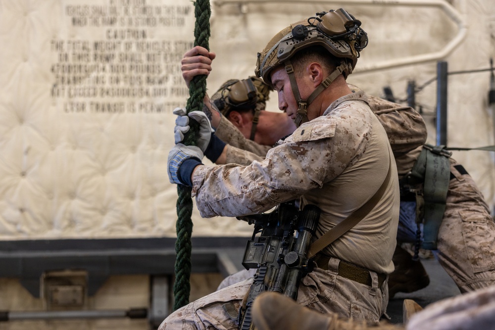 22nd MEU(SOC) | India Co. BLT 3/6 Conduct Fast Rope Training